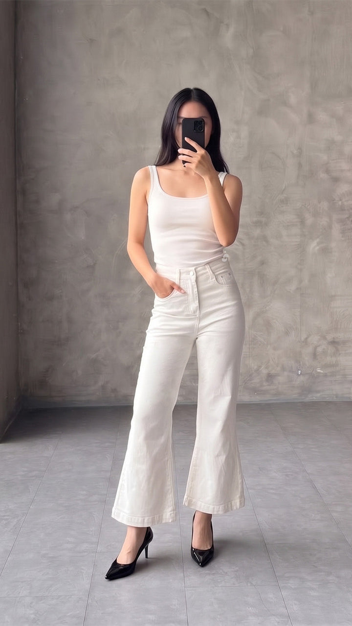 Andrea Jeans
