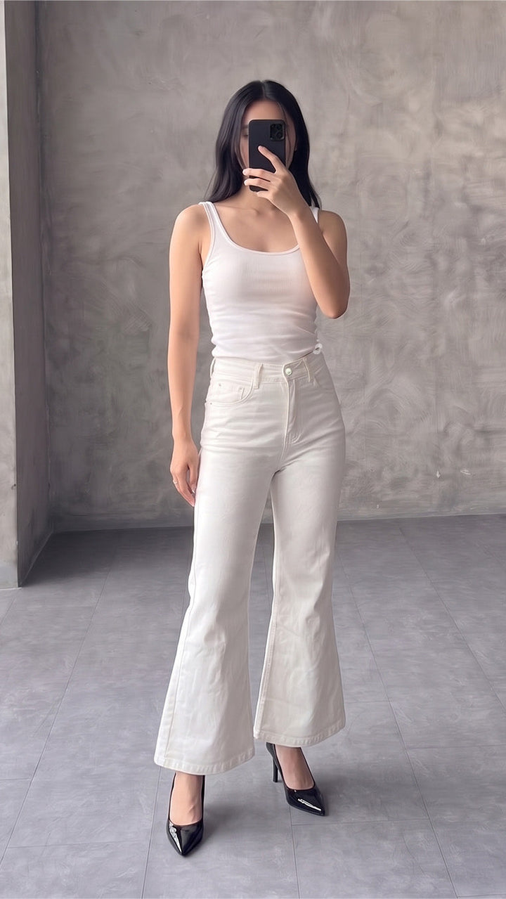 Andrea Jeans
