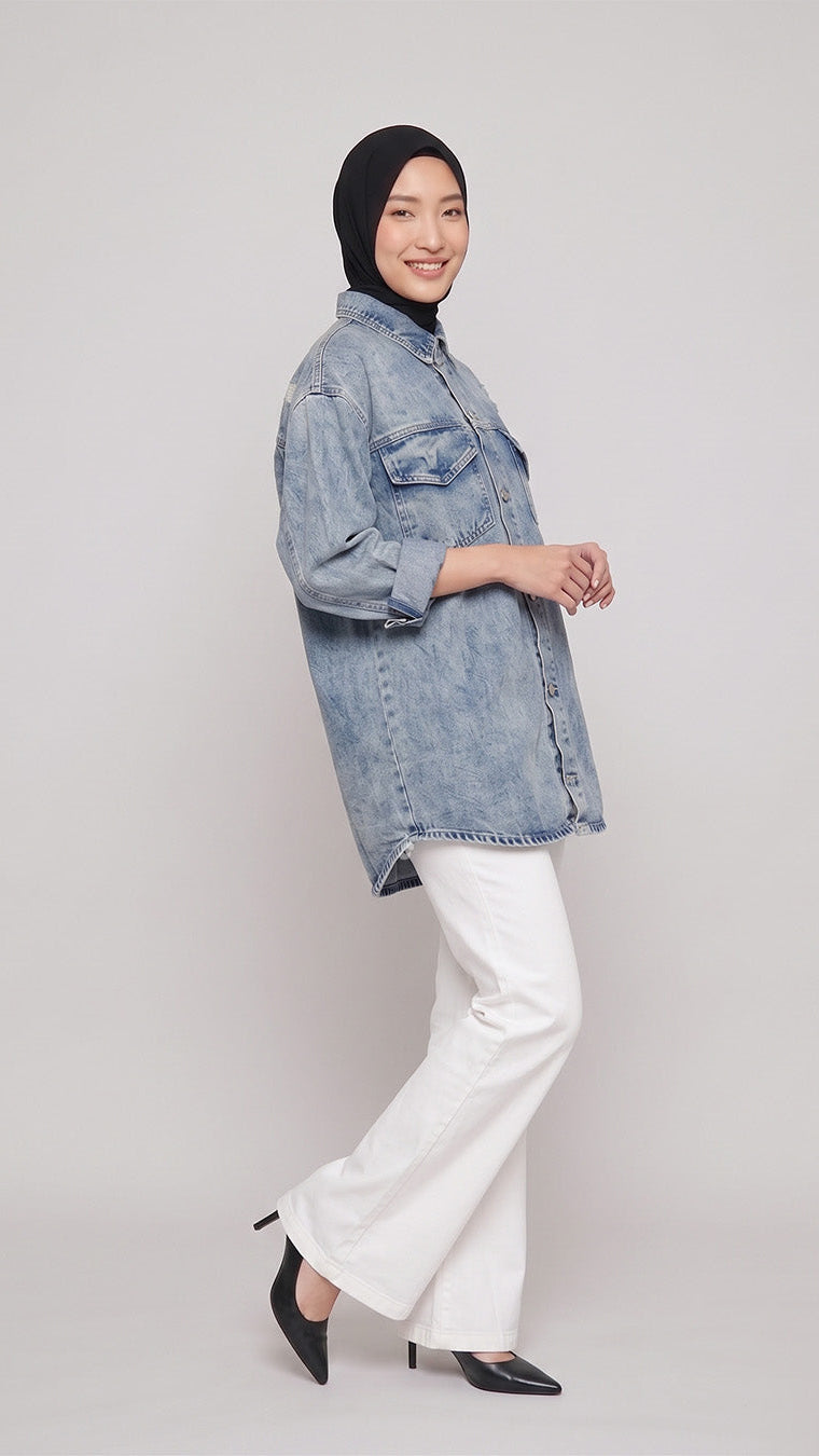 Andrea Jeans