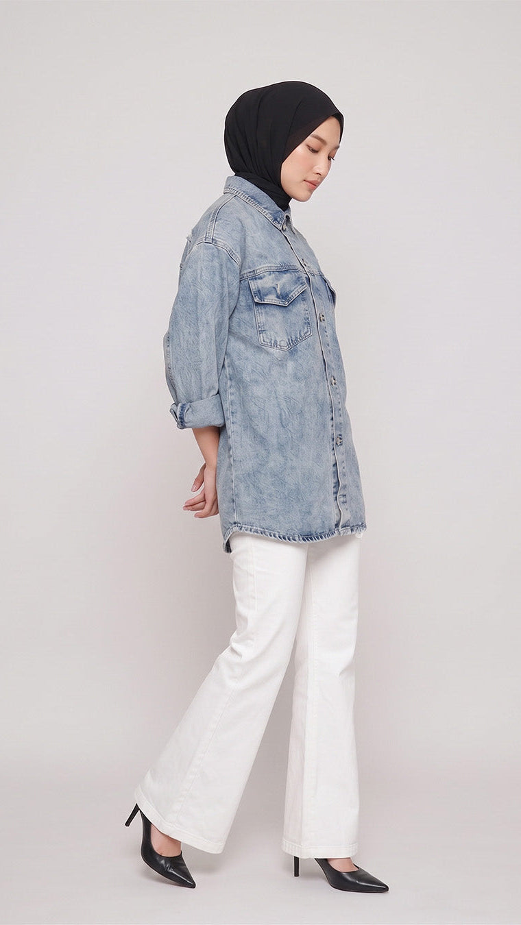 Andrea Jeans